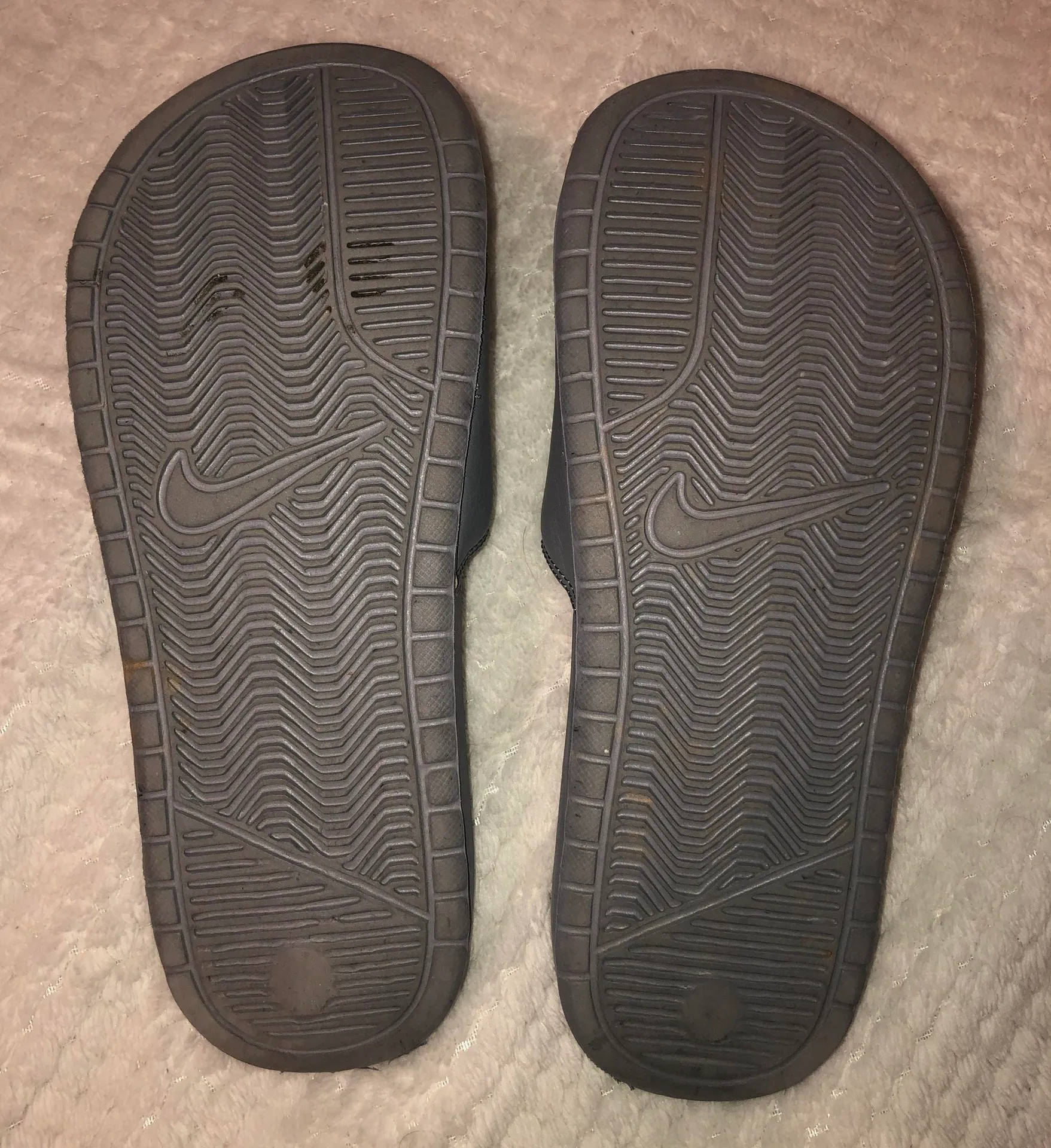 Nike Slides - Image 2