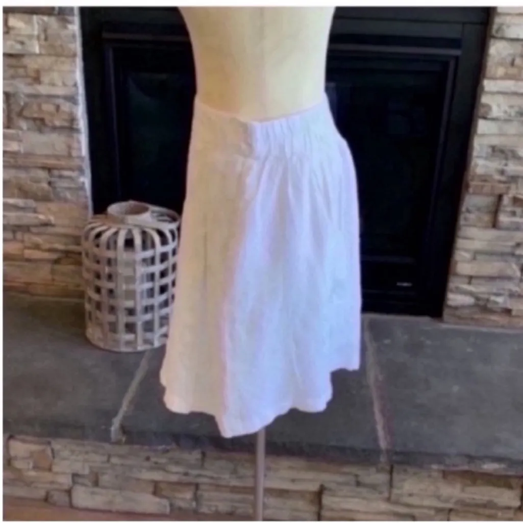 Chic White Mini Skirt - Image 9