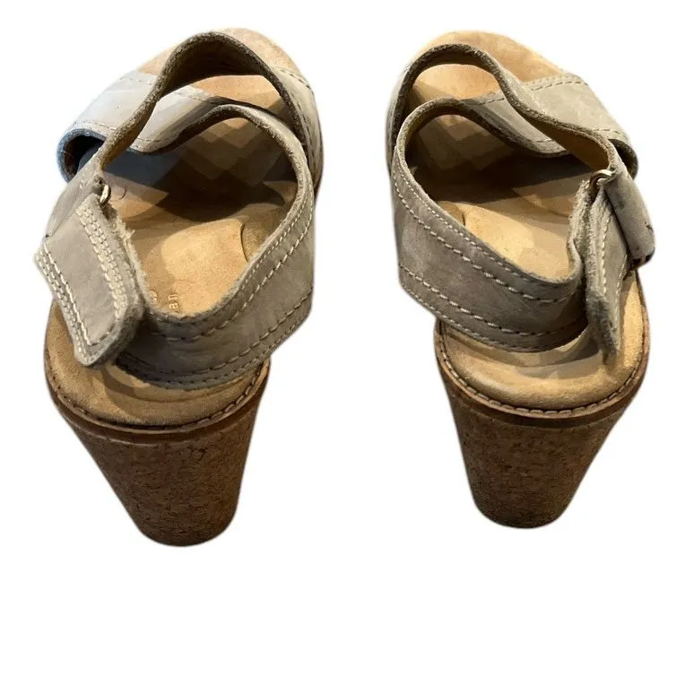 Clarks Aisley Tulip‎ Sandals Womens 6.5 Light Brown Wedge Slingback Cork Leather - Image 3