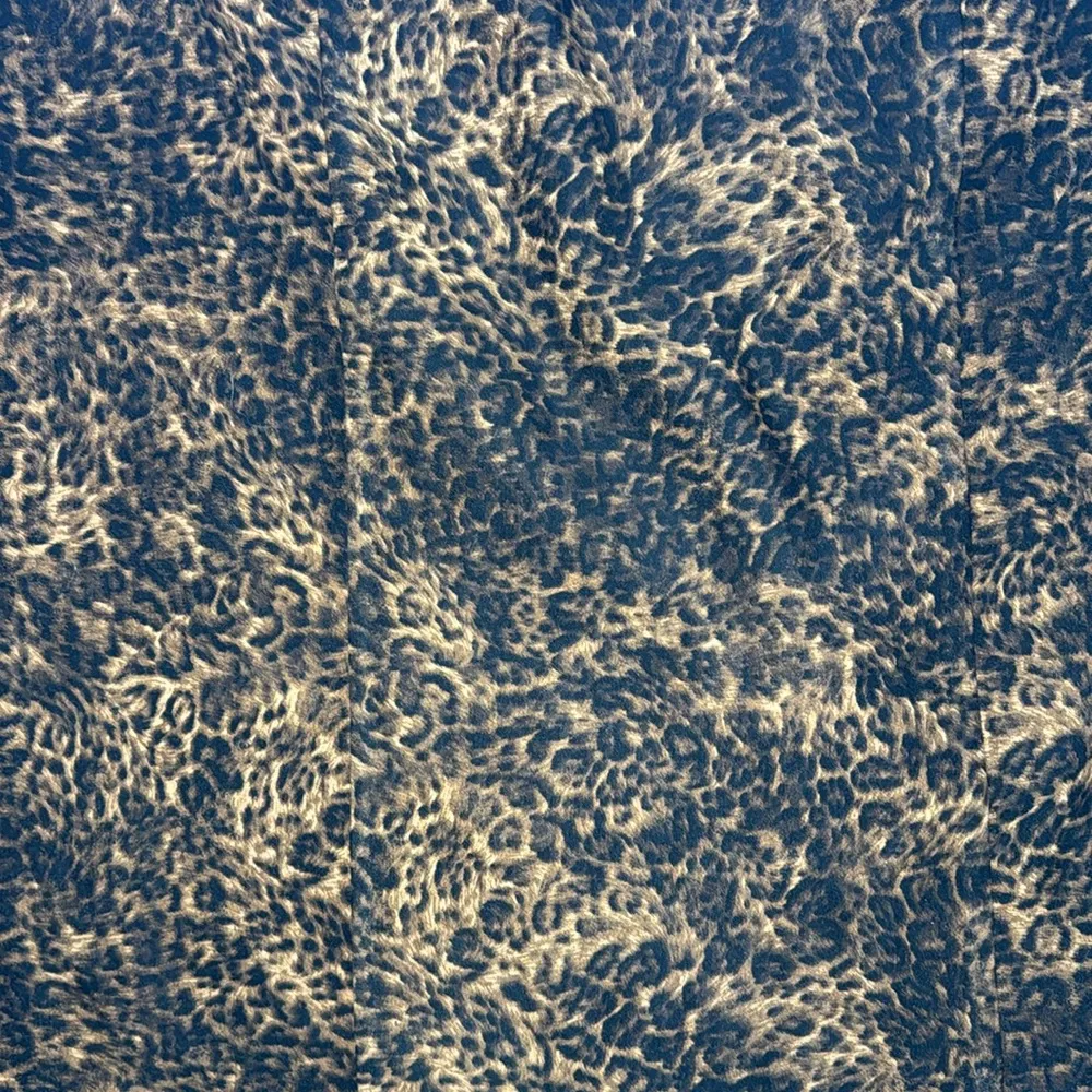 Harve Benard leopard print, faux suede skirt, fully lined, size zipper, Size 10 - Image 2