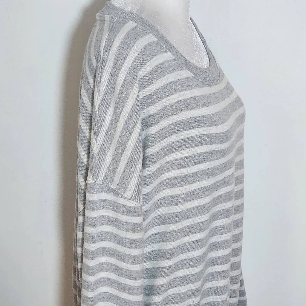 Splendid Gray and White Stripe Long Sleeve Knit Top Size Large Gray Pullover - Image 5