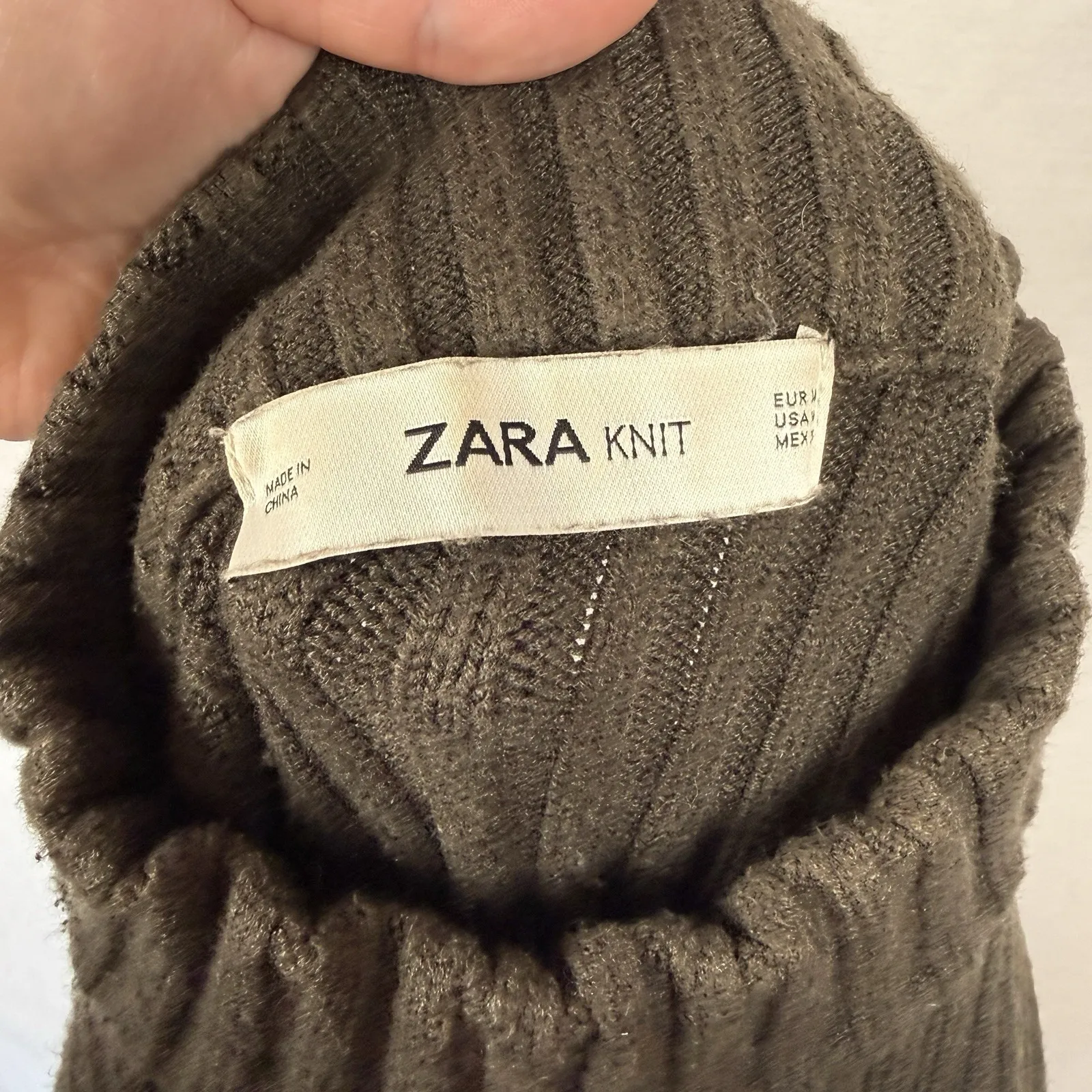ZARA Knit Women's Ribbed Mock Neck Sweater Olive Green Zip Sleeve Cropped Size M - Image 5