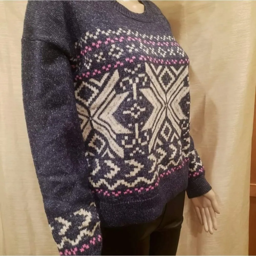 Hippie Rose NWT  new blue printed sweater size M - Image 2