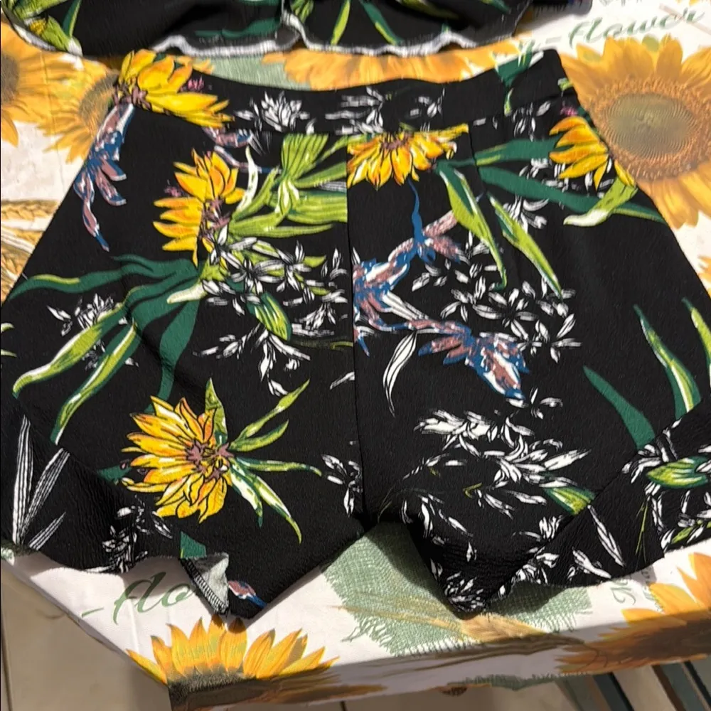 Lea & Viola Black Floral Jumpsuit - Image 5