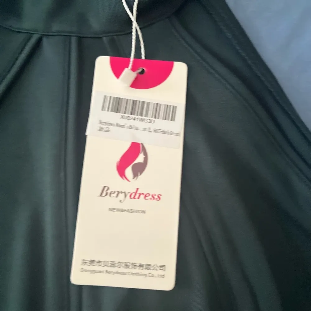 NWT***Breydress Halter Neck mermaid silhouette dress Size L - Image 6