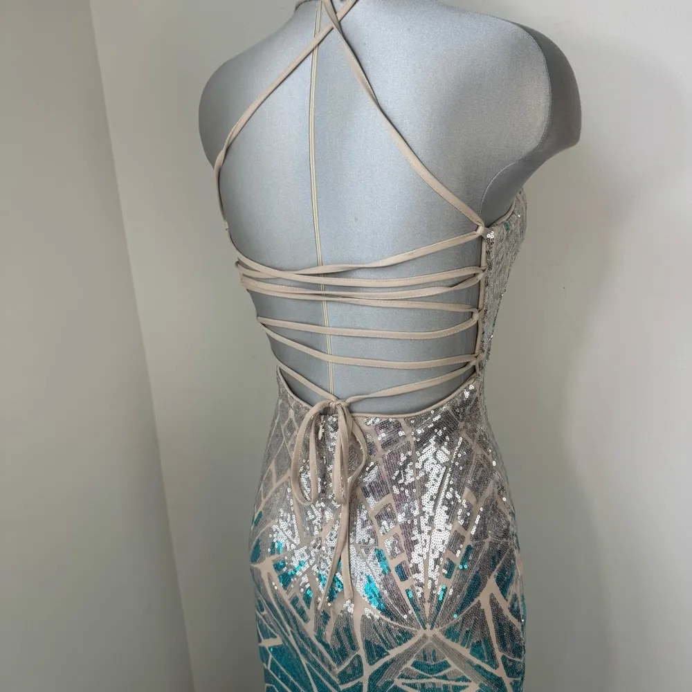 FAERIESTY Luxe Backless Mermaid Hem Sequin Gown Dress Size Medium Teal & Tan Blue - Image 6