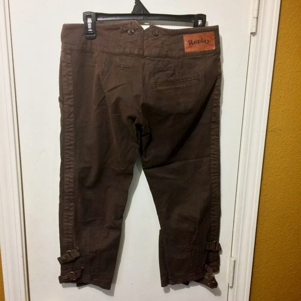 Replay women's 28 fastened buckle strap curved seam crop leg capri pants 29x21 Brown - Image 5