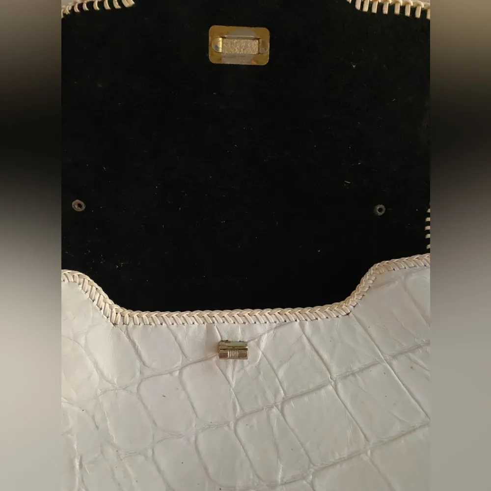 Vintage Jeun Bang White Leather Animal Purse & Wallet Black - Image 2