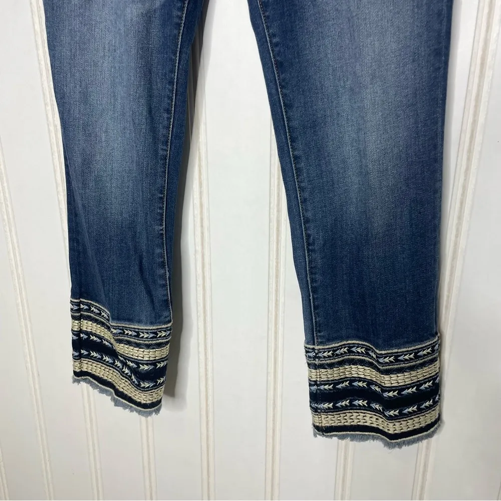 DRIFTWOOD Colette Cropped Jeans with Embroidered Hem Sz 28 - Image 3