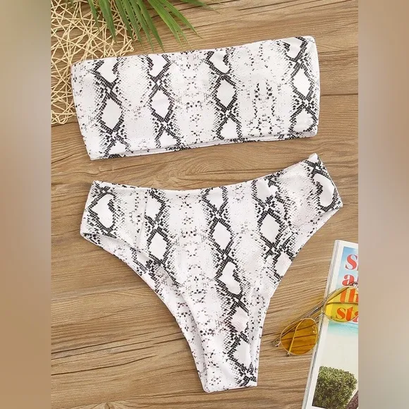 Women's Strapless Bandeau High Rise Bikini Set in Snakeskin Print Size M White Size M - Image 1