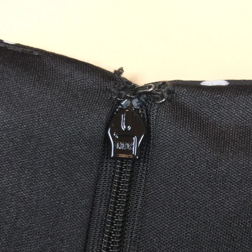 Tahari Women’s Diamond Pattern Black White Keyhole Tie Long Sleeve Shift Dress - Image 8