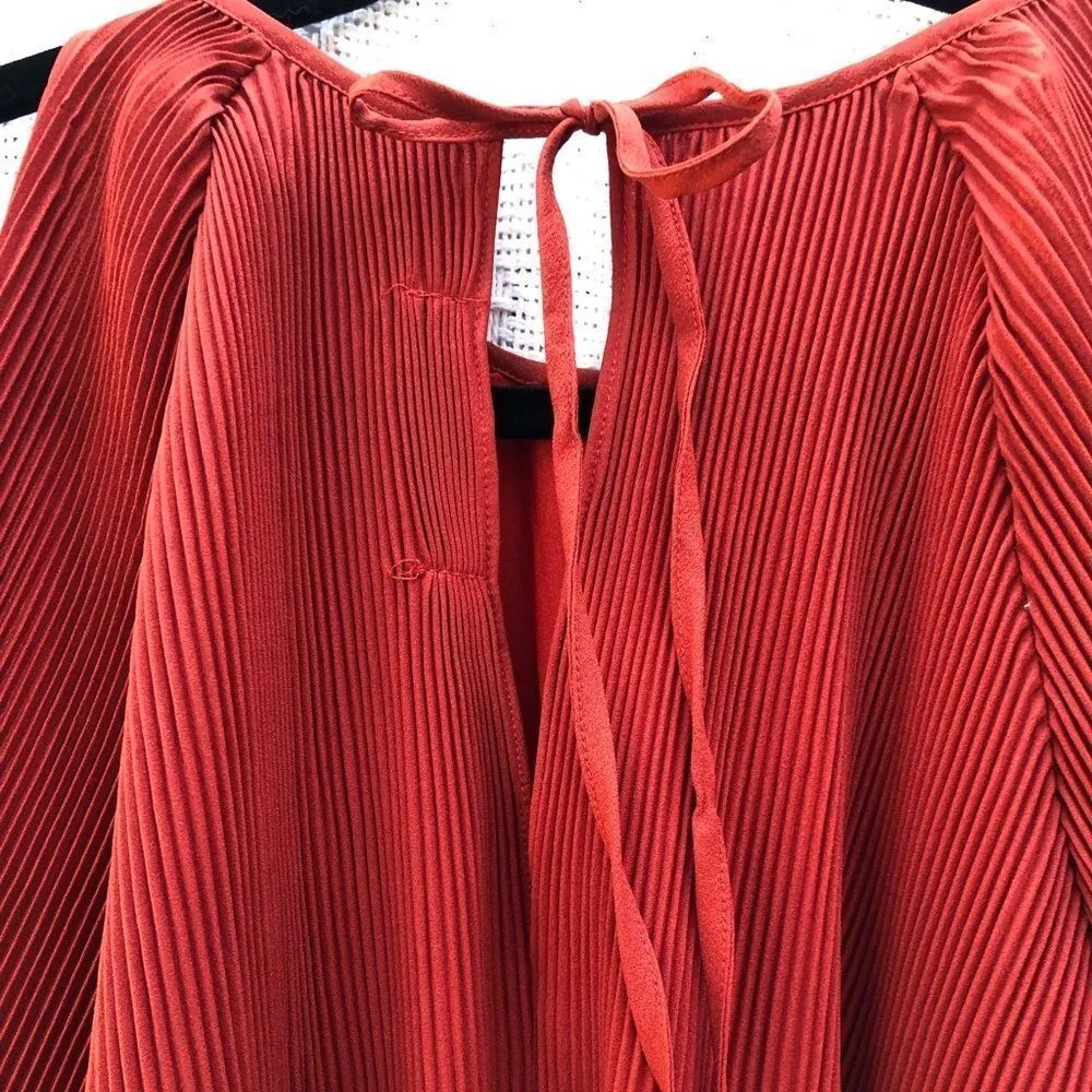 DO‎ + BE Cold Shoulder Pleated Blouse - Image 7