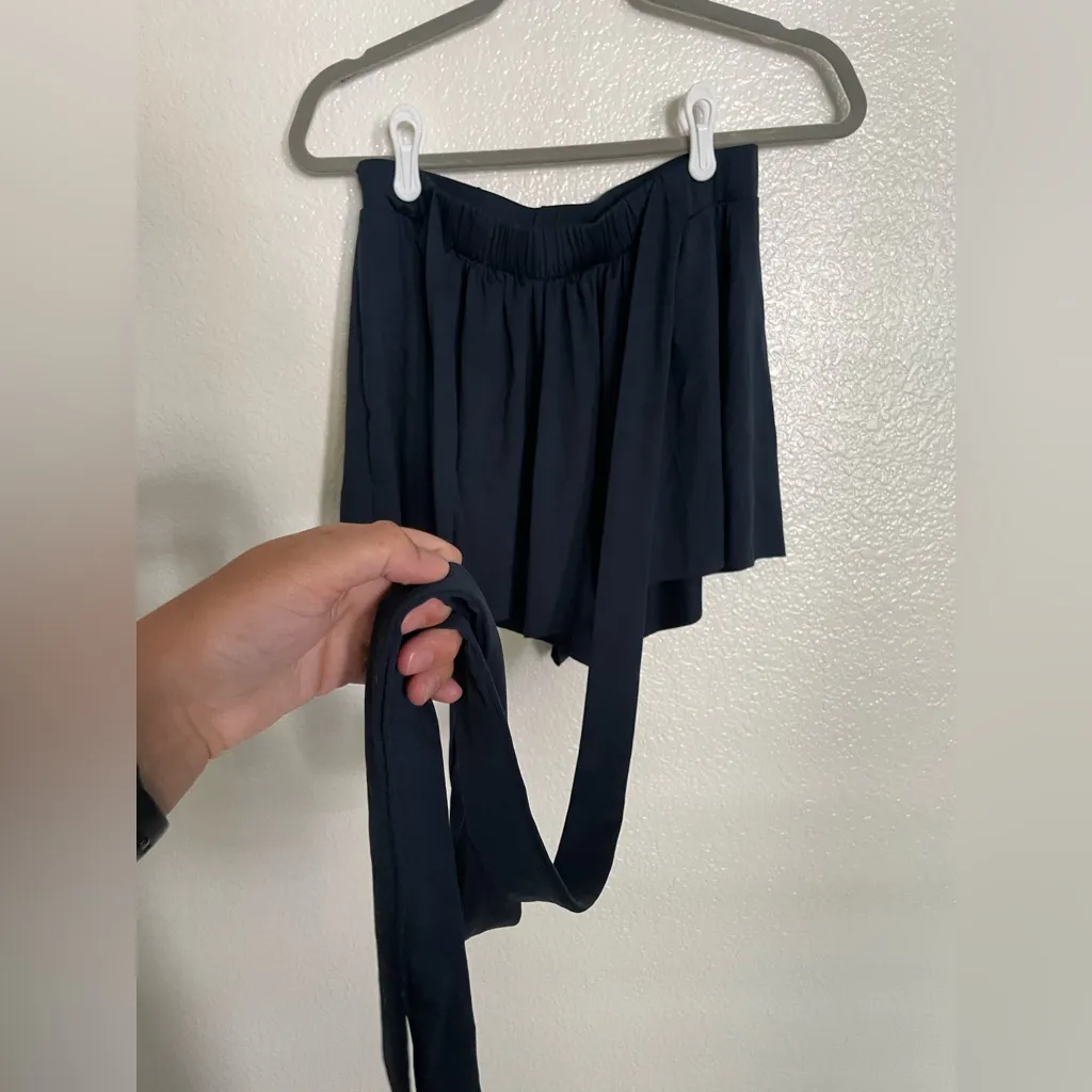 Tie Front Flowy Shorts Blue Size XS - Image 2