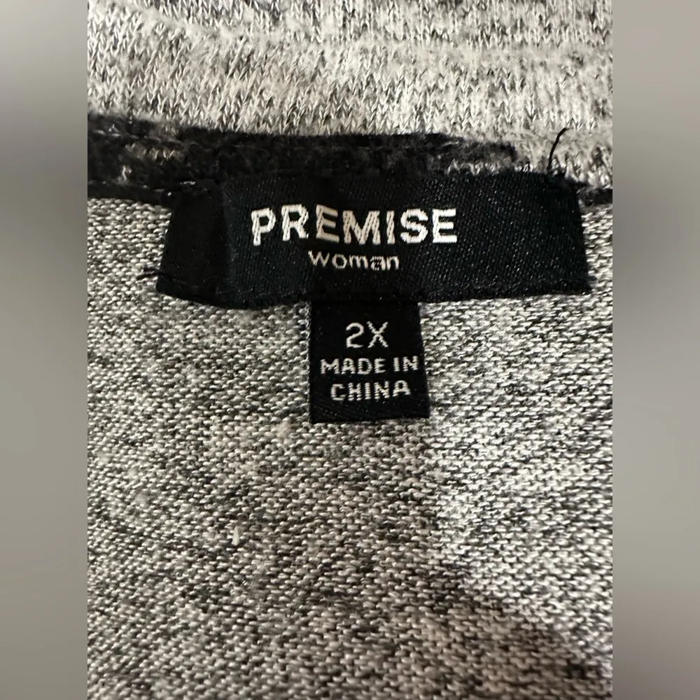 EUC Premise Gray and Black Long Sleeve SWEATER - Image 4