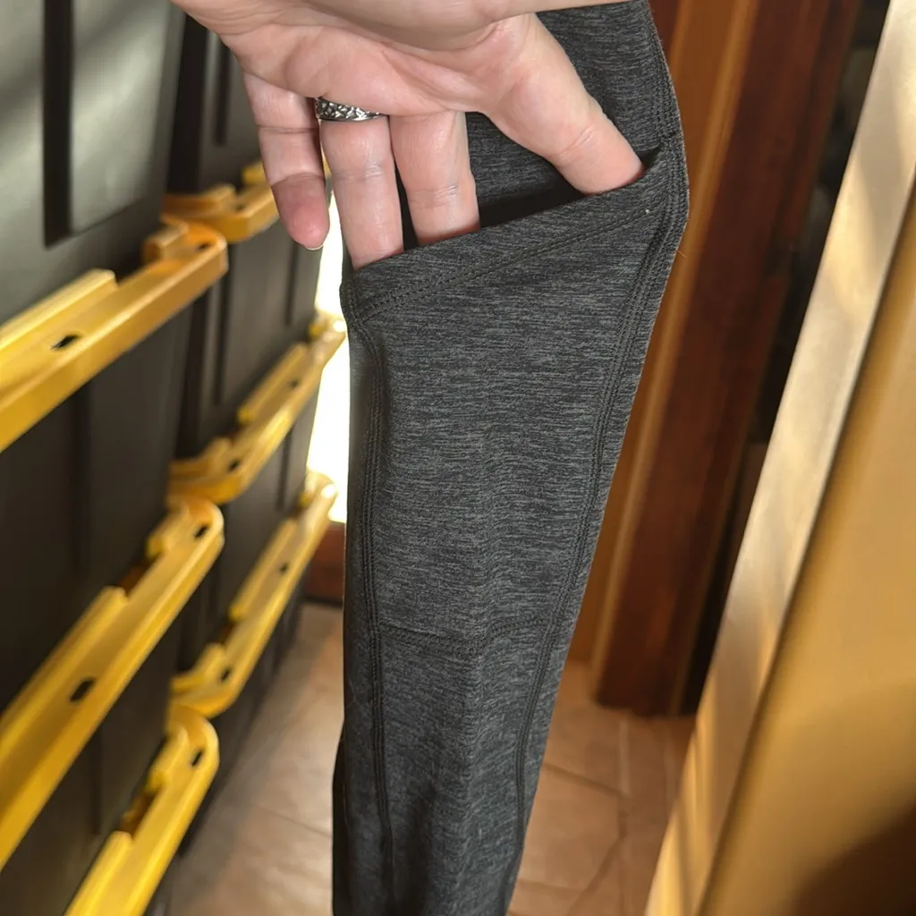 OFFLINE By Aerie The Hugger High Waisted Pocket Legging Gray & Black Size Small - Image 8