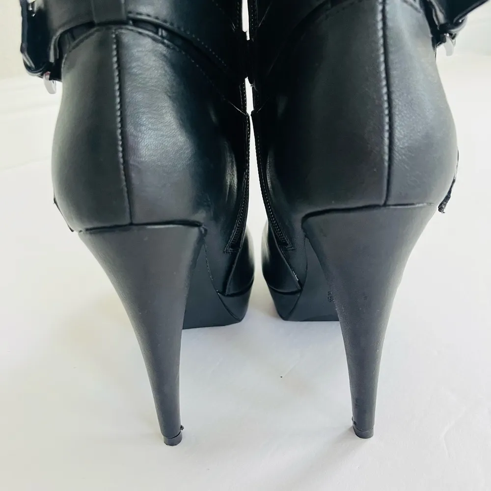 GBG By Guess Chic Black Heeled Boots Size 7.5 - Image 5