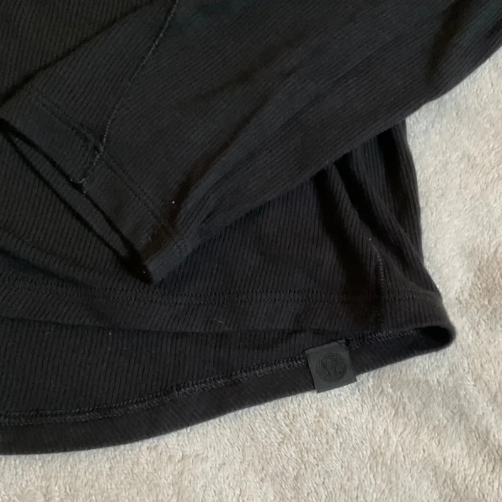Lululemon black ribbed long sleeve shirt size 10 - Image 5