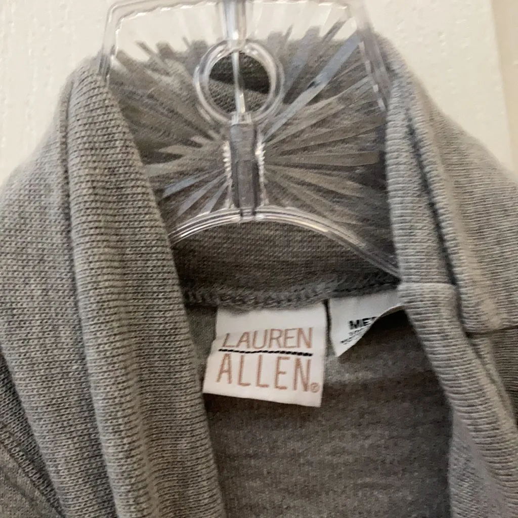 FINAL MARKDOWN Lauren Allen long sleeved tee shirt medium Gray - Image 3