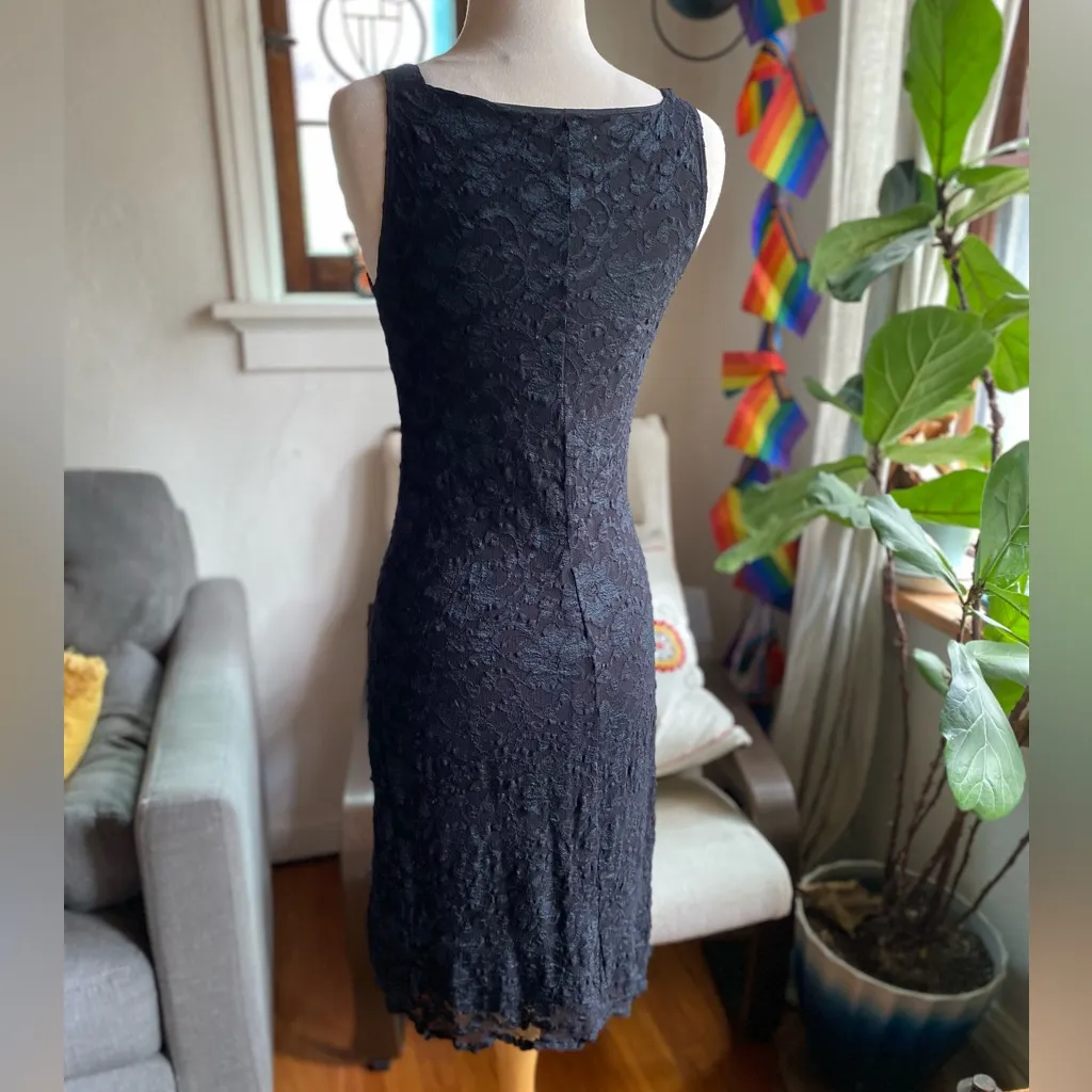 Y2K Harlow Classic and Elegant Black Lace Sheath Style Sleeveless Dress size 4 - Image 2