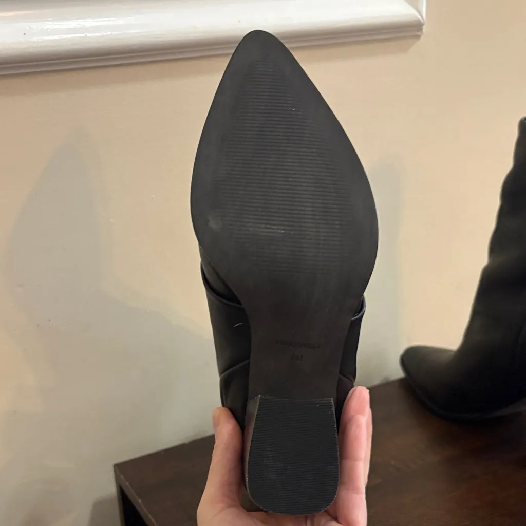 Nine West Sleek Black Heeled Boots - Image 4