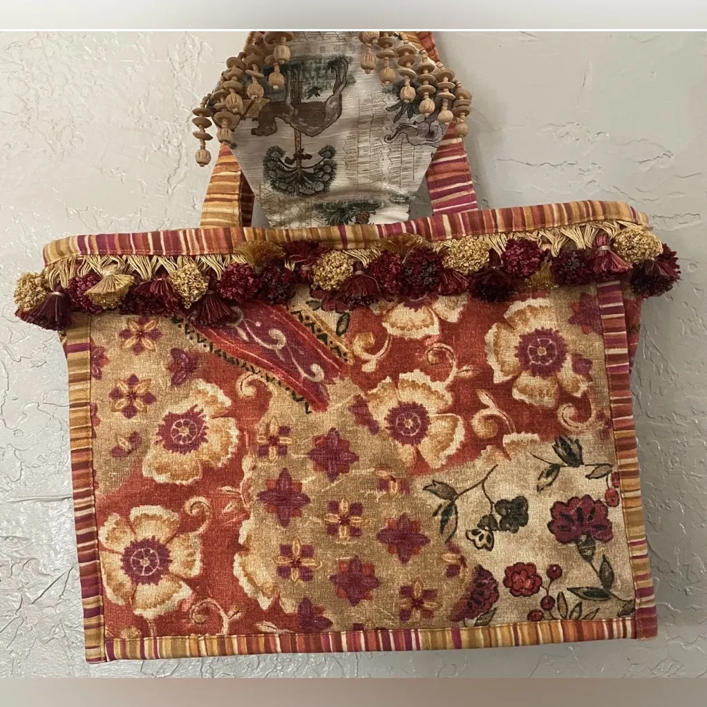 Handmade Folkloric Safari Floral M Sz Tote Purse Shoulder Bag Pompoms & Tassels Red - Image 9