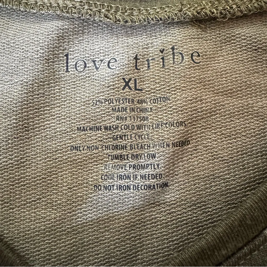 LOVE TRIBE green camouflage long sleeve top, size  XL - Image 6