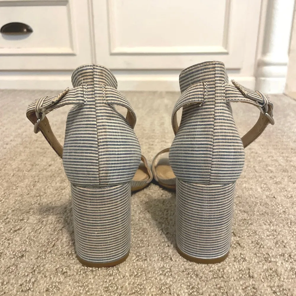 Old Navy Chambray Stripe Block Heel Ankle Strap Sandals - Image 5