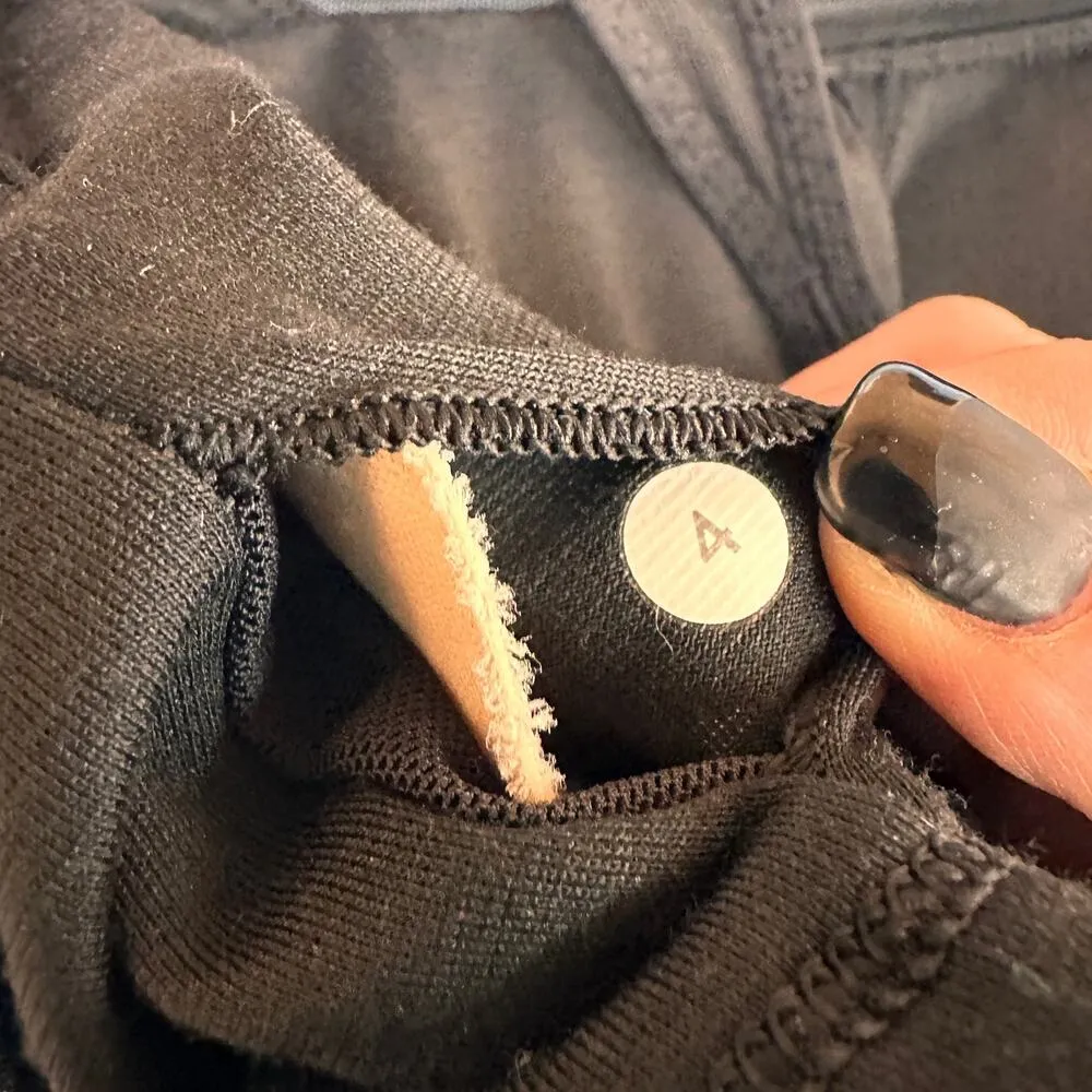 Lululemon Black Running In The City Mesh Halter Tank Size 4 - Image 4