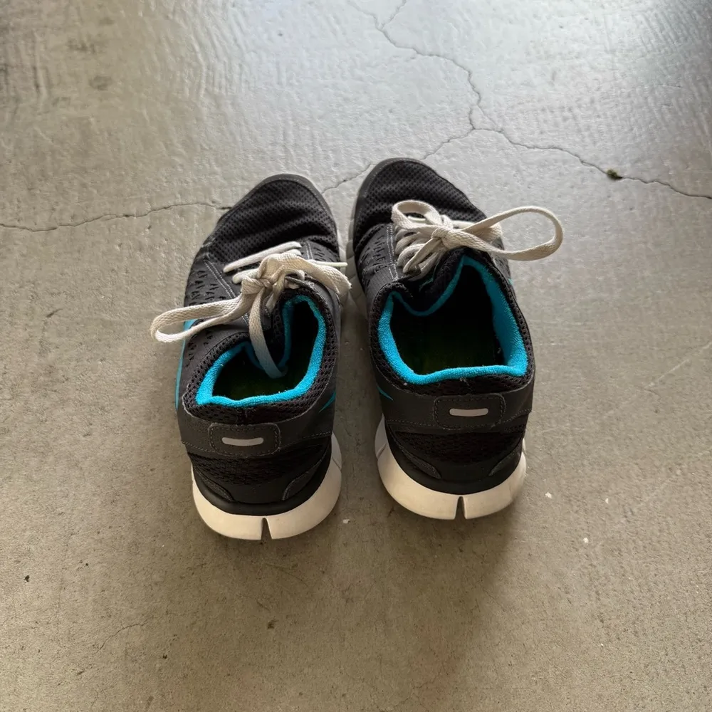 Nike / Women’s Free Run 2010 / black grey blue - Image 3