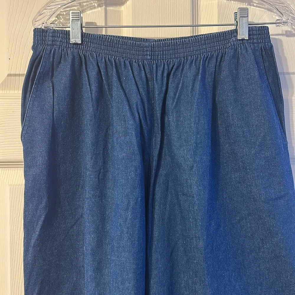 Alfred Dunner Vintage Dark Wash Pull On Jeans 16 - Image 2