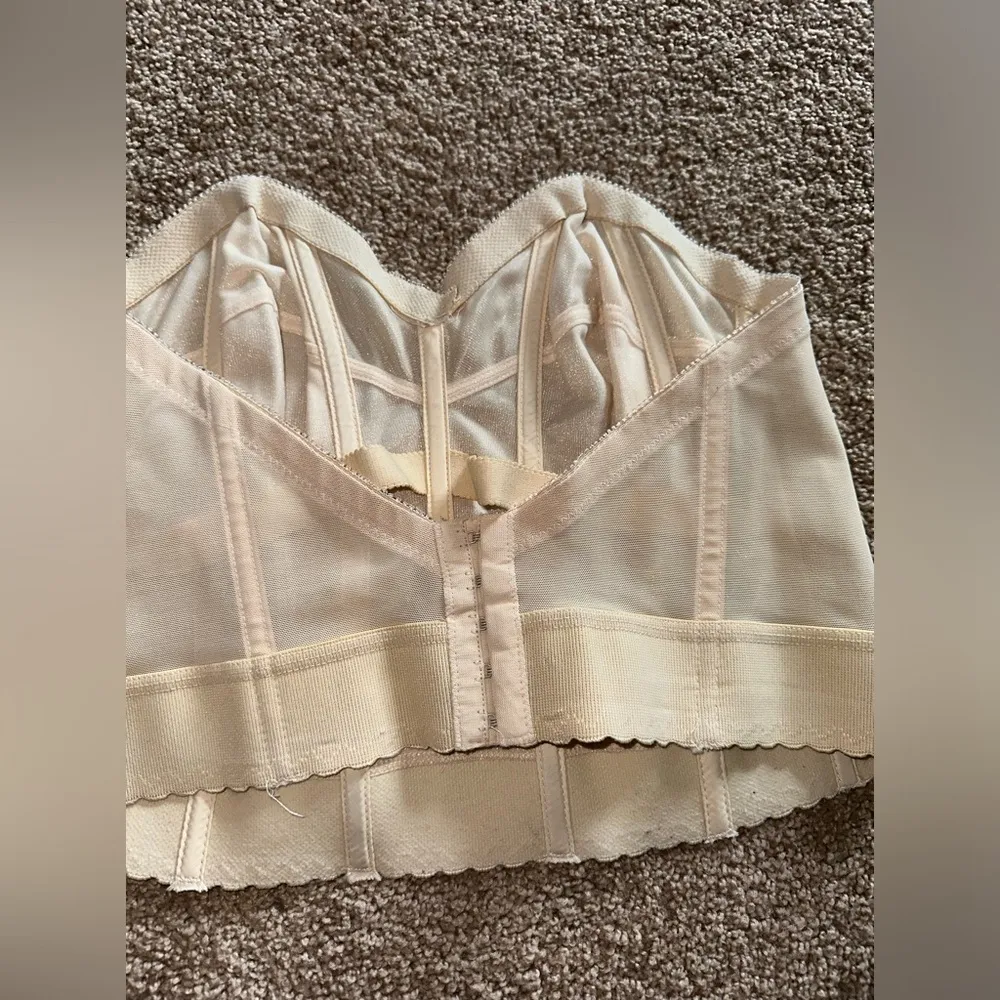Vintage cream corset size 42b women’s - Image 5