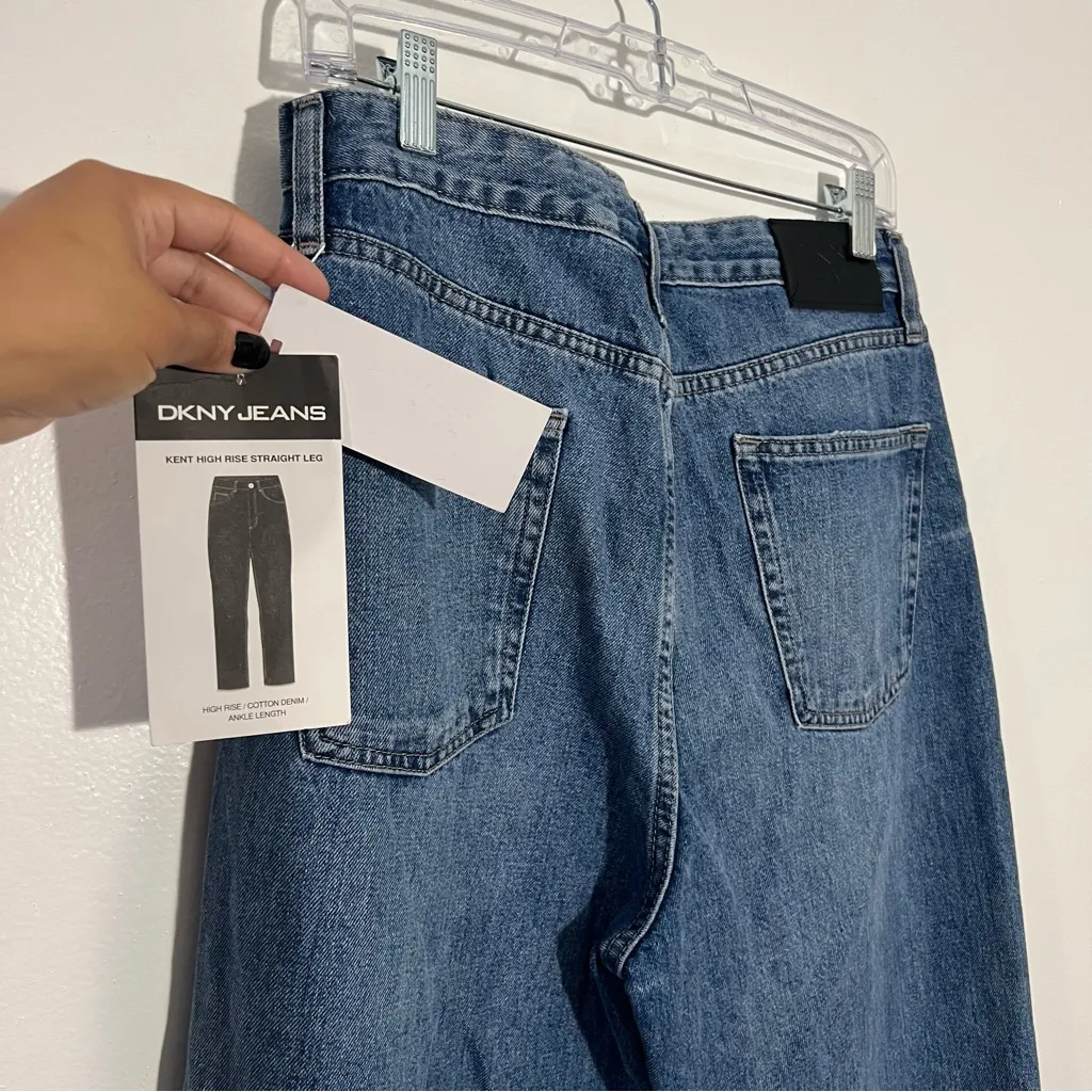 DKNY Kent High Rise Straight‎ Leg Jean w/ Raw Hem Size 29/8 - Image 6
