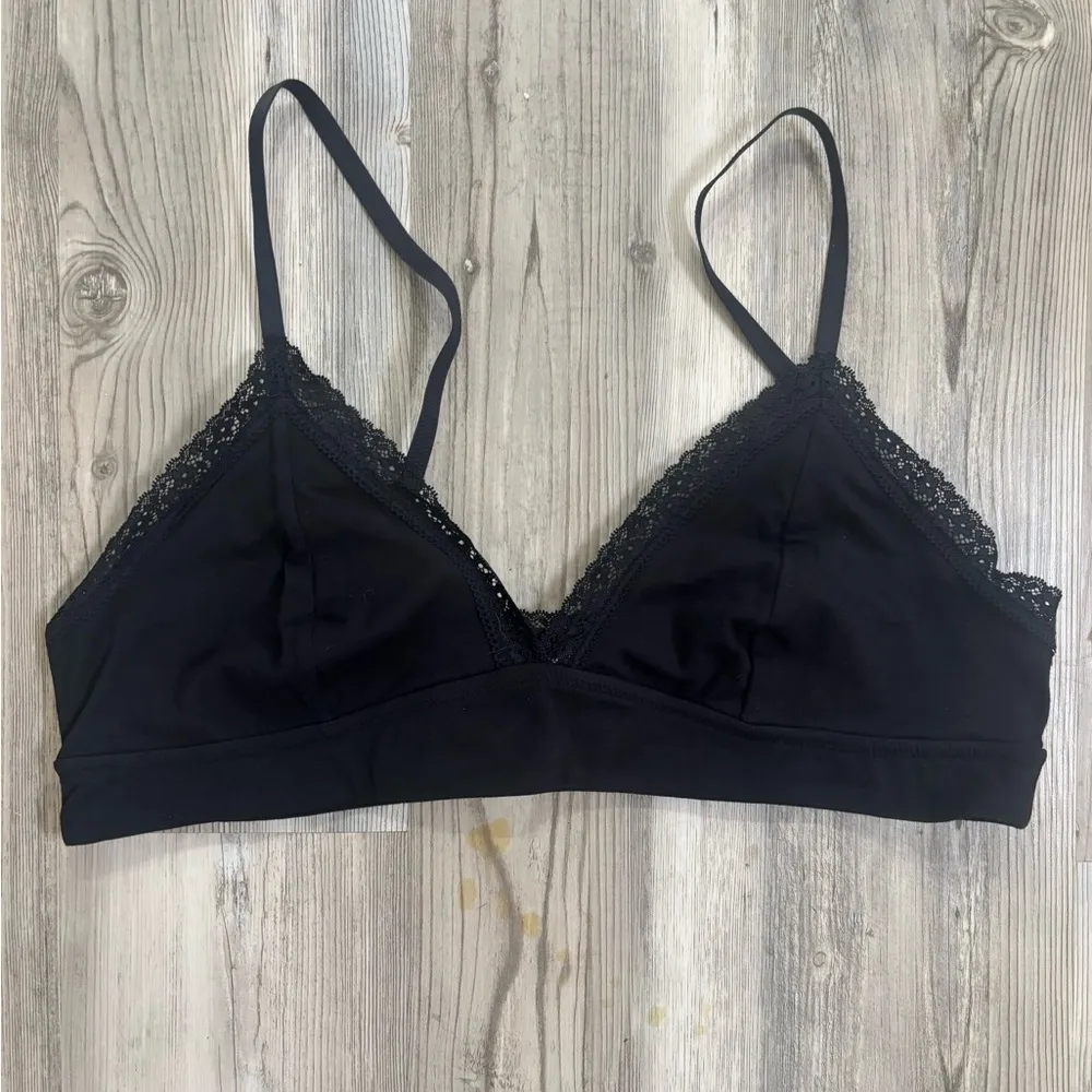 Black bralette with lace trim and adjustable straps NO padding NWT size XXL - Image 5