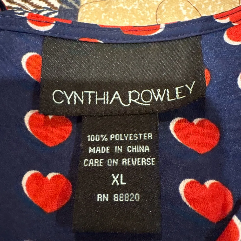 Cynthia Rowley Navy Blue Red Hearts with white shadowed hearts Tank Top Blouse. - Image 7