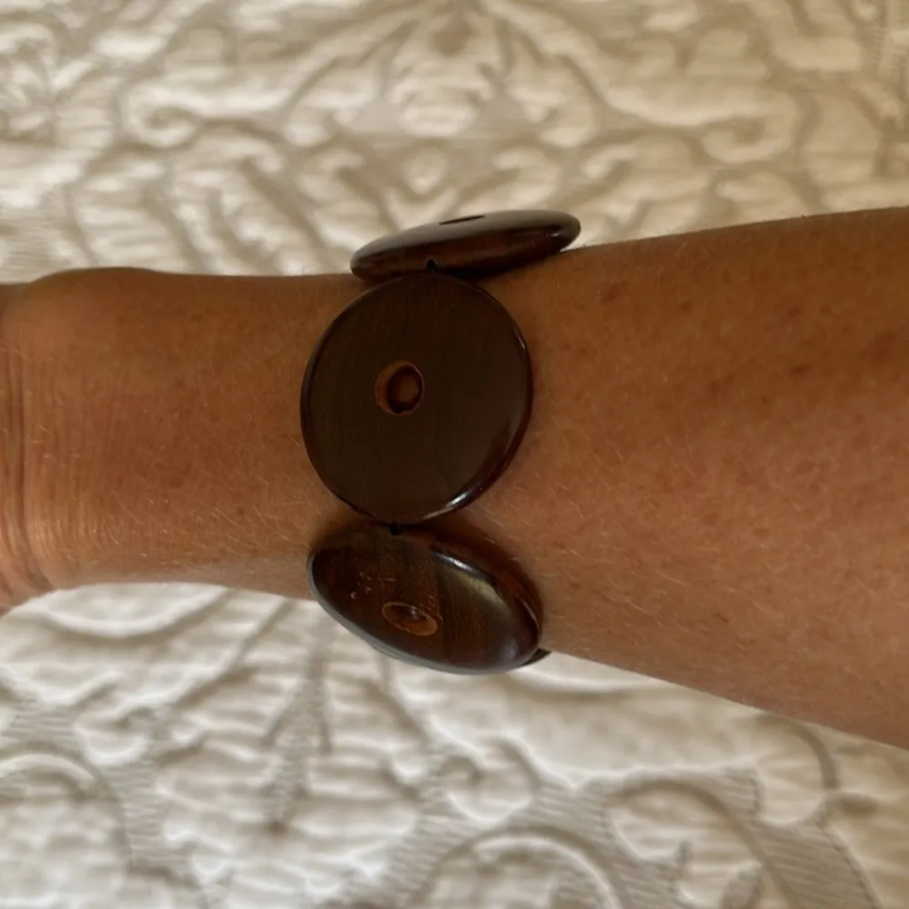 Super Cute Wooden Stretchy Bracelet - Image 2