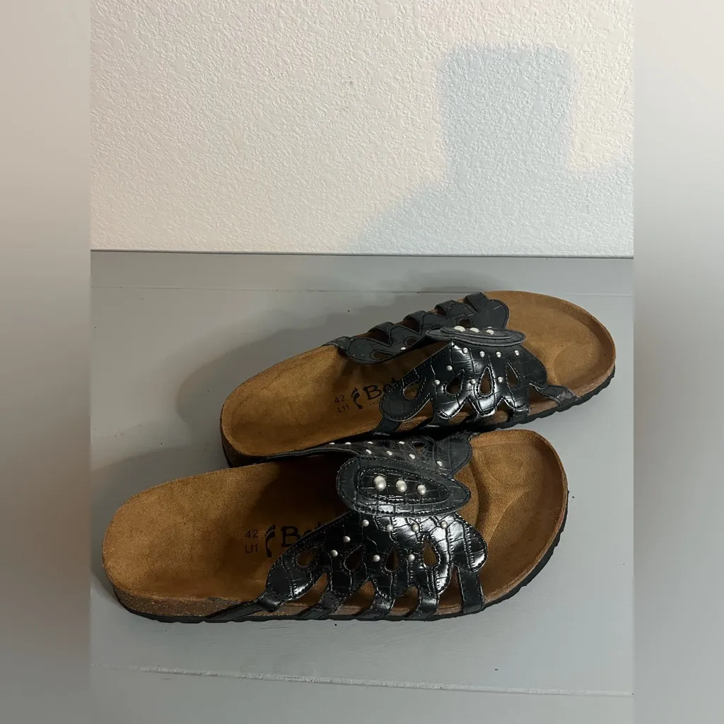 Betula Butterfly Black Crocodile Embossed Skin Look Studded Sandals Tan Size 11 - Image 10