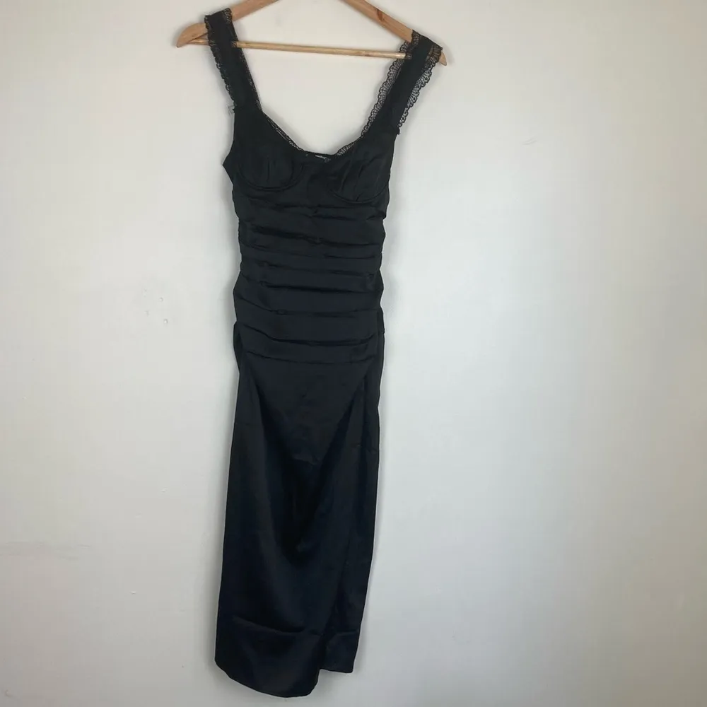 ASTR the Label Alva lace trim corset style black midi dress. Size XS. - Image 3