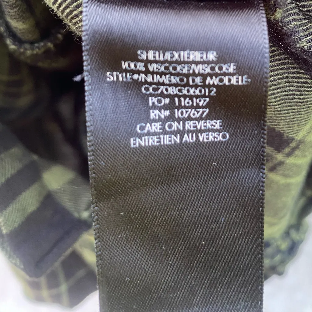 Alice + Olivia - Janet Side Ruffle Blouse in Army Green &  Black in Size Small - Image 8