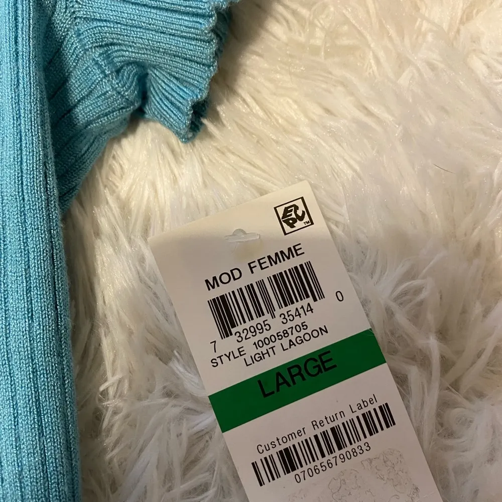 Bar III square blue top - Image 3