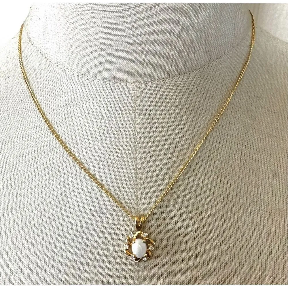 Gold tone opal pendant necklace - Image 3