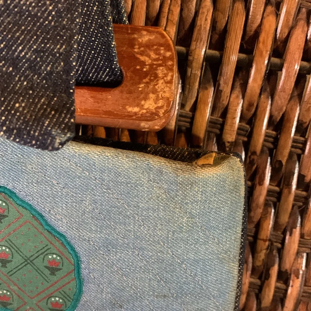 Vintage Handmade Appliqué Embroidered Horse Fabric and Wood Purse Blue - Image 3