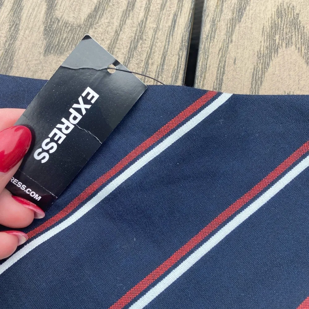 NWT Express Size 8 Blue Navy Red Mini Asymmetrical ruffle skirt - Image 5