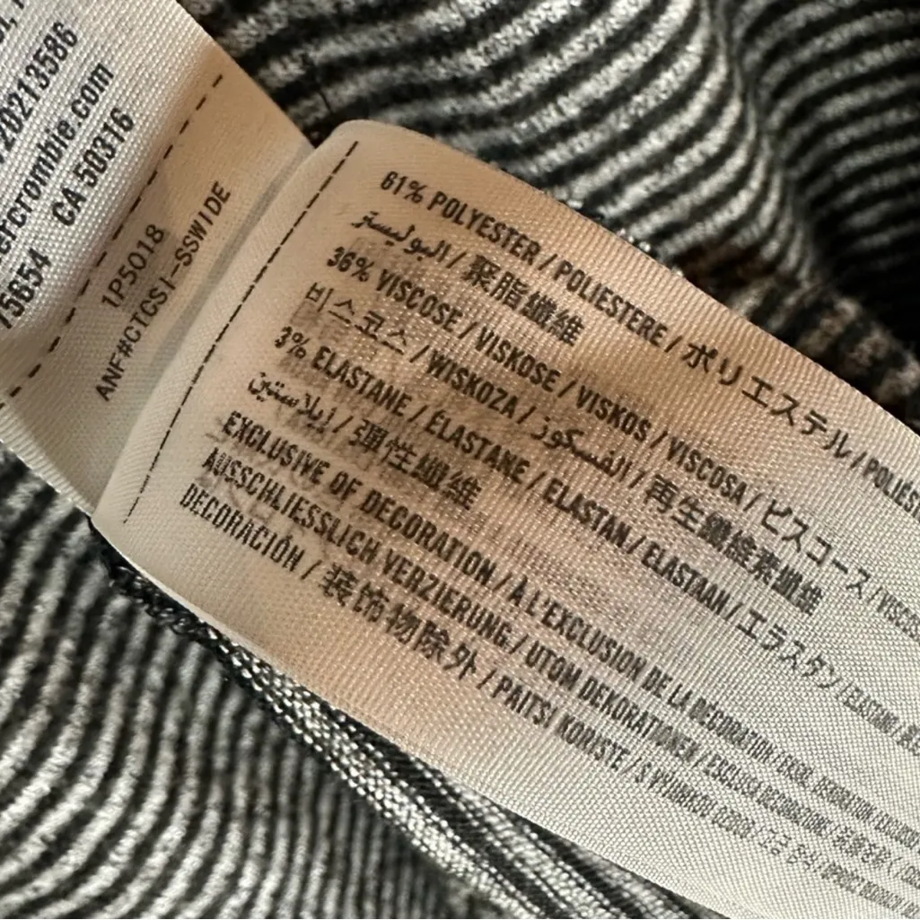 Abercrombie & Fitch Black and White Striped Long Sleeve Dress - Image 6