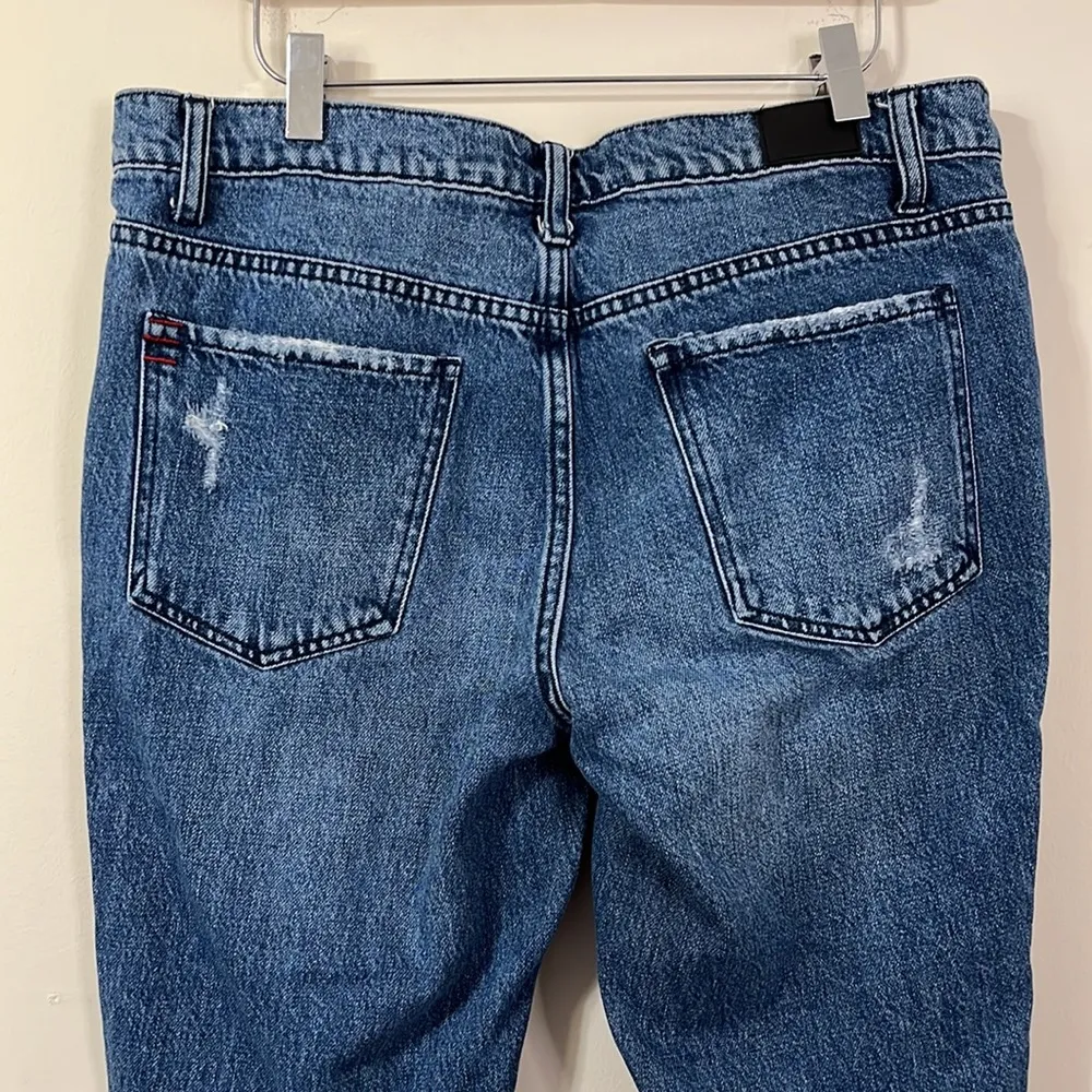 BDG Urban Outfitters Slim Boyfriend Distressed Medium Wash Jeans Size 30 - Image 5