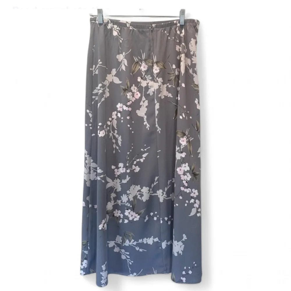 Kathie Lee Collection Vintage Gray Floral Midi Skirt Size 12 - Image 2