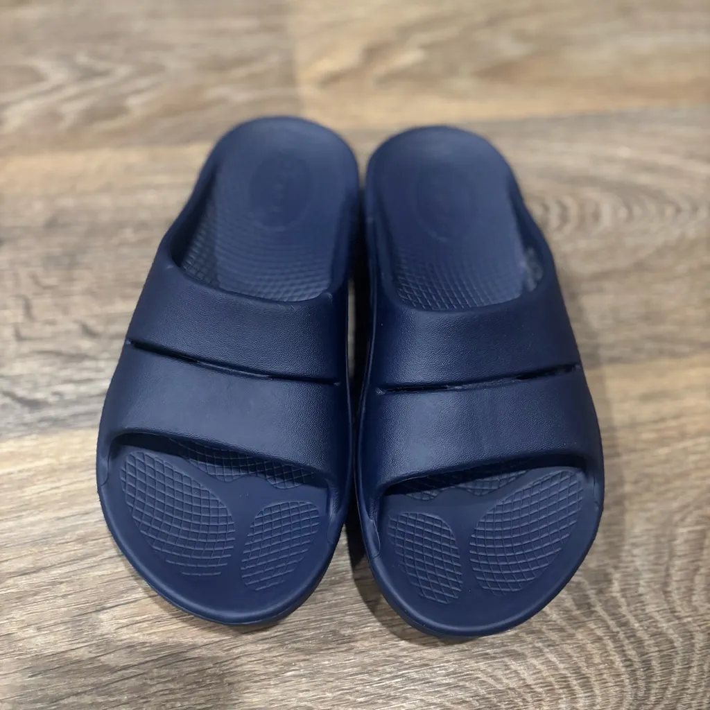 OOFOS OOahh Recovery Slide Sandals Navy Unisex M4 W6 EU 37 Comfort Blue Size 6 - Image 2