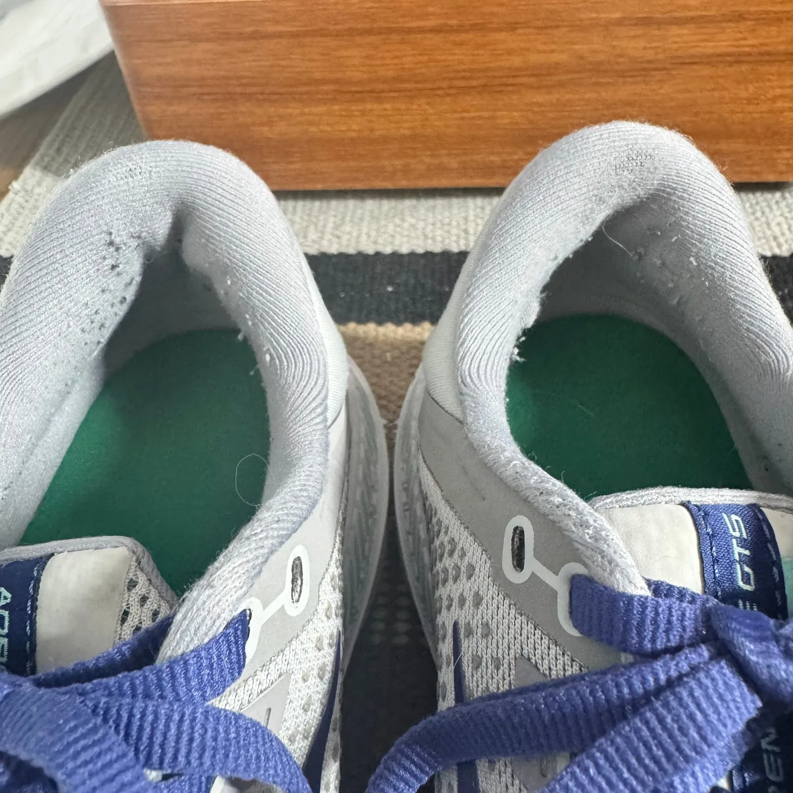 Brooks Adrenaline GTS 22 Running Sneakers Women 8.5 Gray Mint Walking Athleisure - Image 3