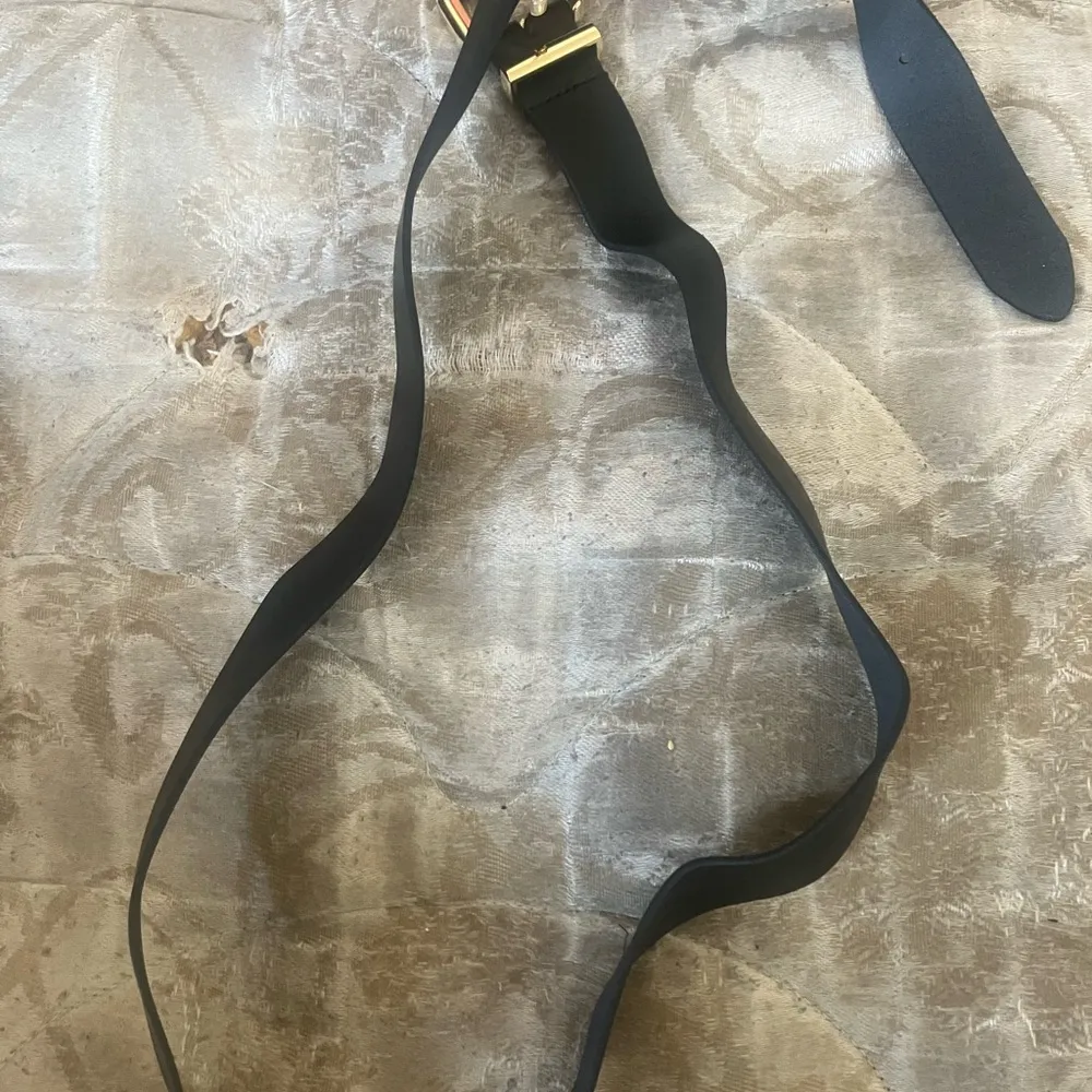 H&M women’s black belt 🥋 - Image 3