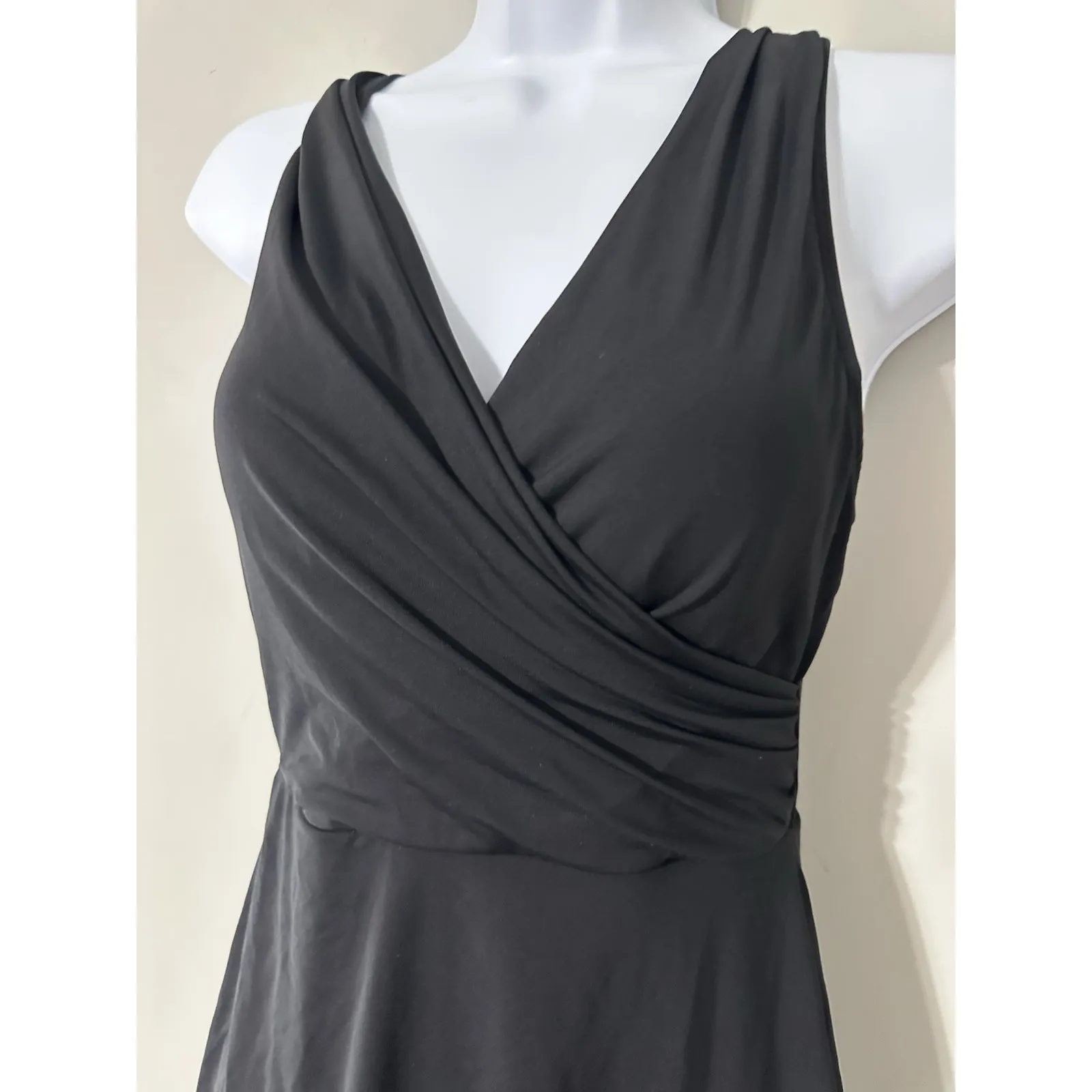 Lands' End Tummy Control Surplice Faux-Wrap One-Piece Swim Dress NWOT Size 2 - Image 5