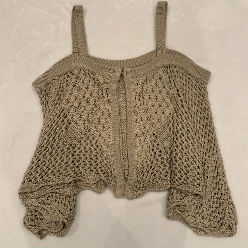 COPY - TAYLOR & SAGE Juniors' Cold Shoulder Tan Crochet Top Size Small - Image 6